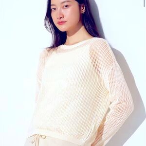 Crochet handmade Oat sweater-UNIQLO